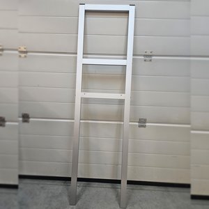 Стойка монтажная металлическая, для крепления инверторов и аккумуляторных батарей, тип 1